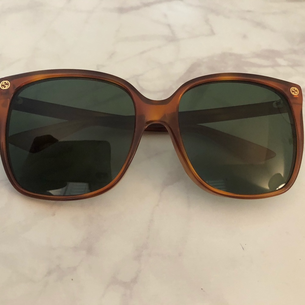 GUCCI SUNGLASSES GG0022S